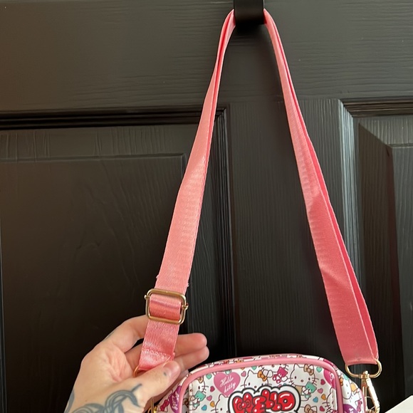 NWT Hello Kitty Bag! - Picture 5 of 8